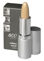 4VOO Confidence corrector concealer to hide unwanted blemishes